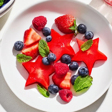 A colorful Starfruit and Berry Platter, a refreshing vegan snack ready in minutes.